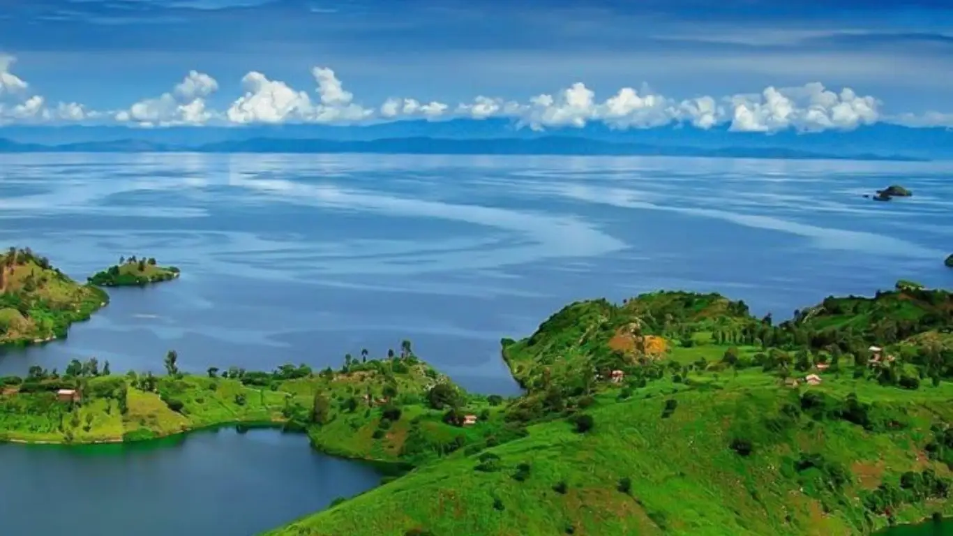 Lakeside Safari and Relaxation at Lake Kivu
