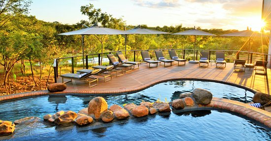 Victoria Falls – Luxury Retreat on the Zambezi